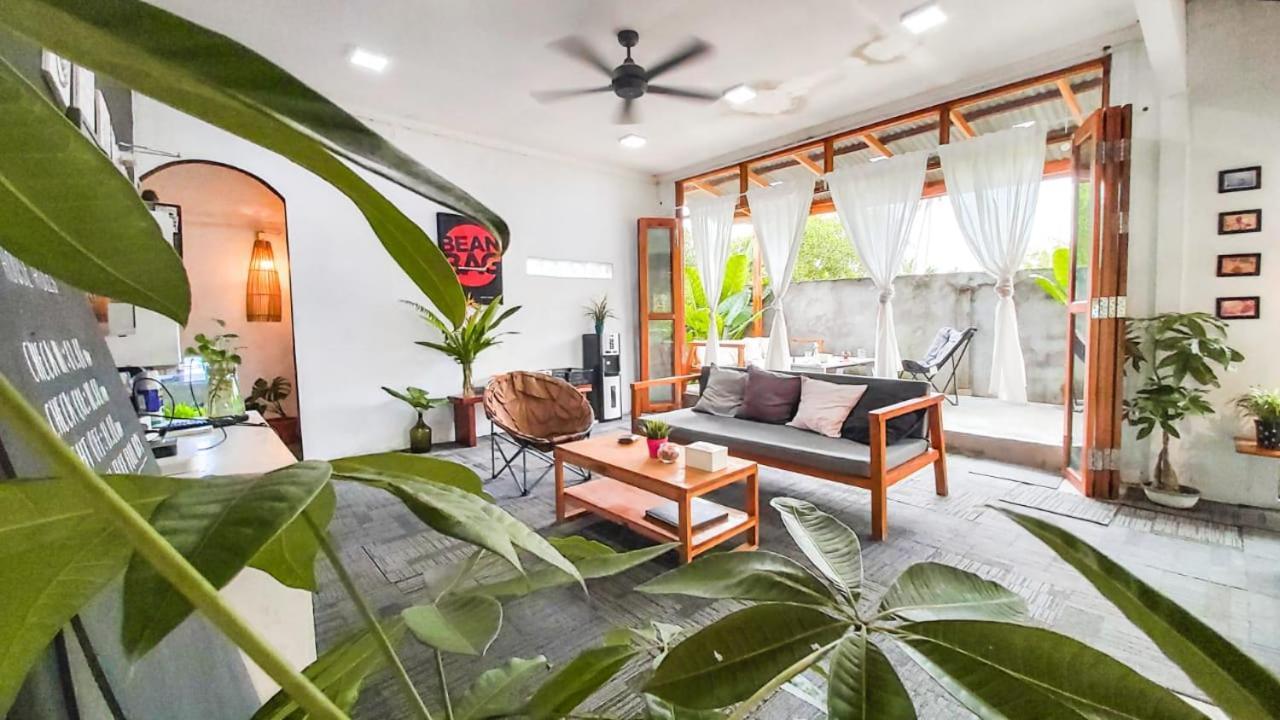 Beanbag Bintan Backpacker Hostel Kangkakawal Exterior photo