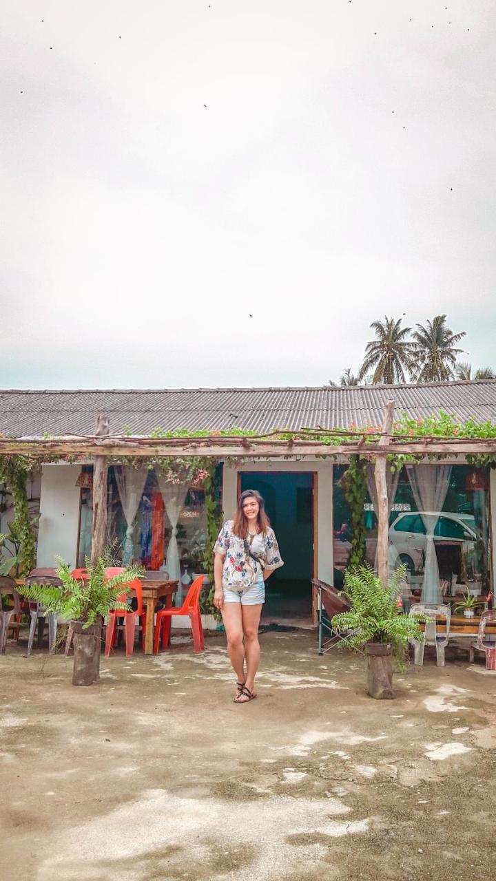 Beanbag Bintan Backpacker Hostel Kangkakawal Exterior photo